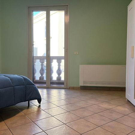 Casa Vacanza Donna Laura บาร์เชลโลนา-ปอซโซ ดี กอตโต ภายนอก รูปภาพ